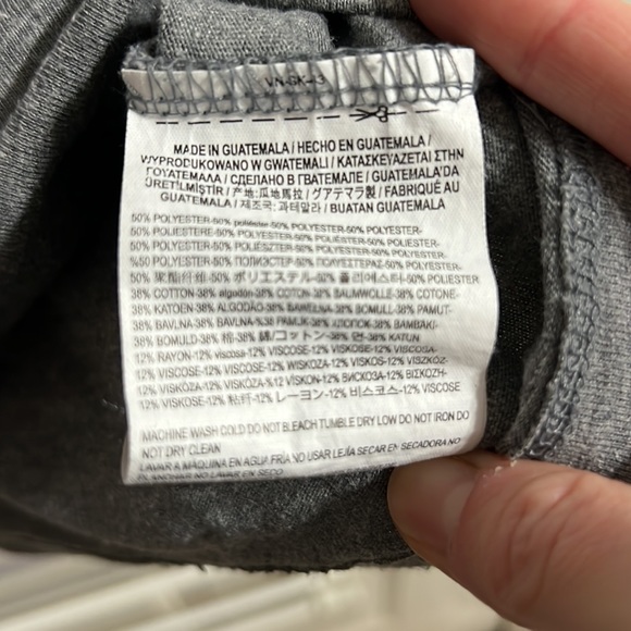 Vans Women’s Graphic Tee size medium - Picture 5 of 5